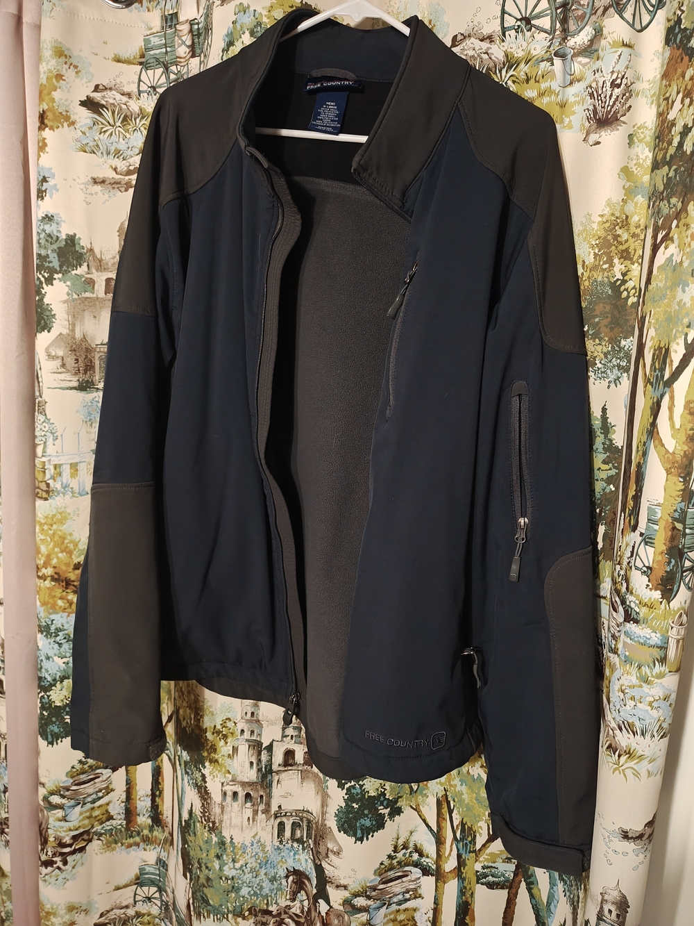 Free Country Men’s Navy Softshell Jacket